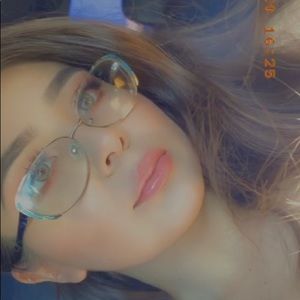 Meet your Posher, Cristal